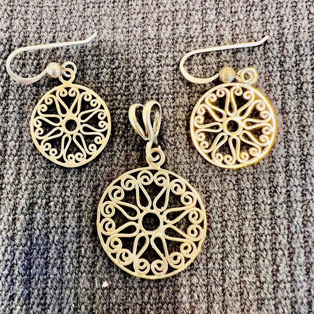Charleston SC Sterling Silver Filigree Round Drop Earrings and Matching Pendent